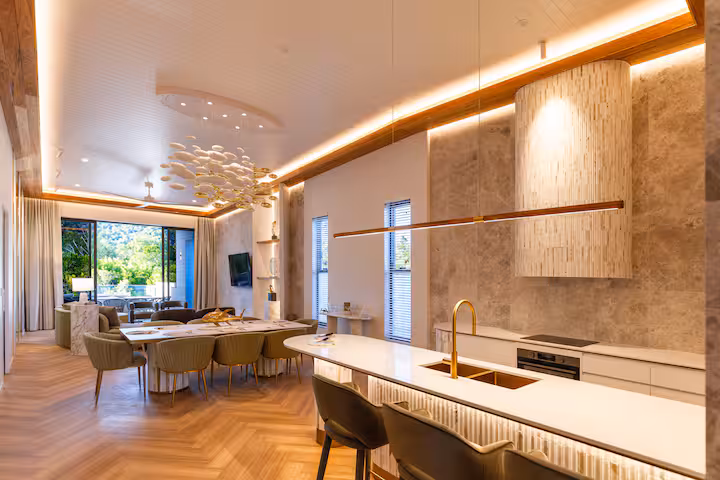 Kitchen and dining at Prestige